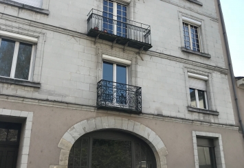 MAISON Rue TOUSSAINT - Local commercial de 50 m2 environ avec vitrine IMG_7600_1.jpg - MAISON Rue TOUSSAINT - Local commercial de 50 m2 environ avec vitrine